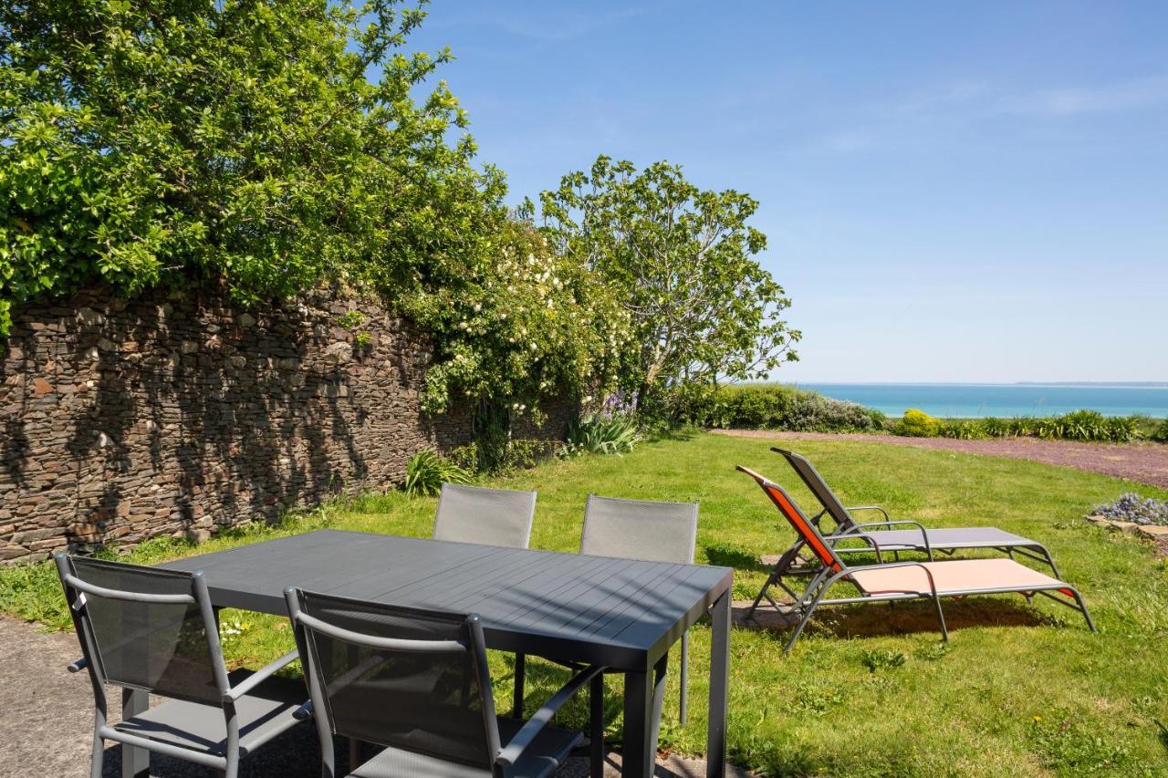 La Metairie-Du-Vauhariot - Vue Mer Et Mont Saint Michel - Piscine Chauffee - Acces Gr34 Cancale Kültér fotó